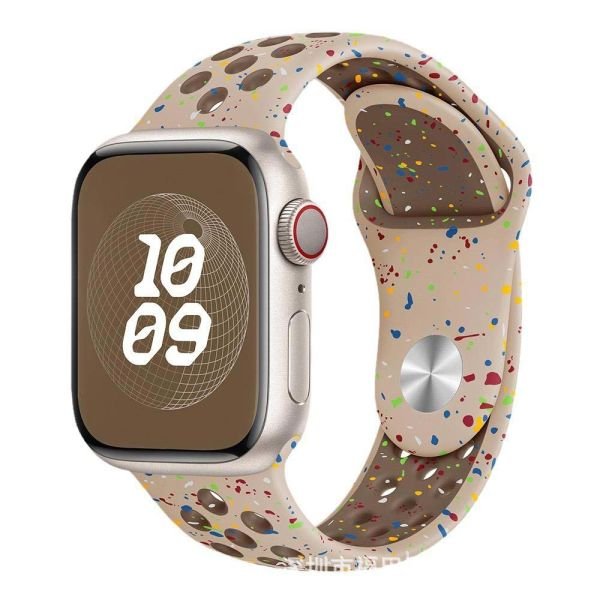 Apple Watch 42-44-45-49mm Benekli Nike Delikli Silikon Kordon Açık Kahve